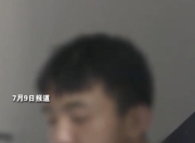 尖子生沉迷手机后翘课、熬夜刷视频，高考575分被父母赶出家门